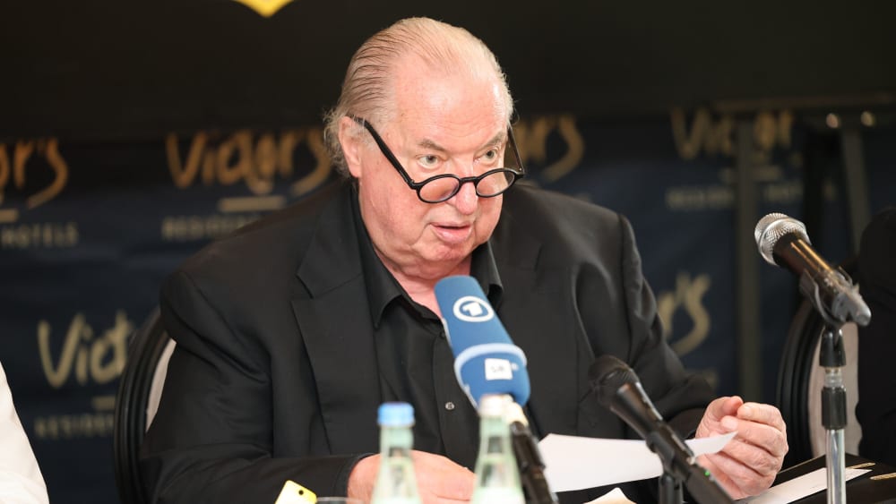 Präsident Hartmut Ostermann.