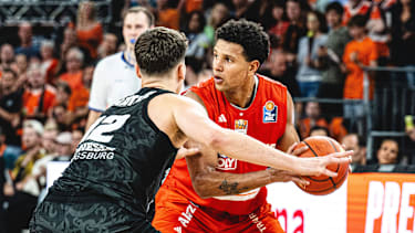 Neu Ulm, Deutschland, 20.09.26: Patrick Cartier (MHP RIESEN Ludwigsburg) und Michael Rataj (ratiopharm ulm) im Zweikampf waehrend des Basketball Bundesliga Spiels zwischen ratiopharm ulm vs MHP Riesen Ludwigsburg in der ratiopharm Arena am 20. September 2026 in Neu Ulm, Deutschland. (Foto von Harry Langer DeFodi Images) ratiopharm Arena, Germany, 20.09.26: Patrick Cartier (MHP RIESEN Ludwigsburg) und Michael Rataj (ratiopharm ulm) battle for the ball during the Basketball Bundesliga match between ratiopharm ulm vs MHP Riesen Ludwigsburg at Neu Ulm on September 20, 2026 in ratiopharm Arena, Germany. (Photo by Harry Langer DeFodi Images) (Photo by Harry Langer DeFodi Images) - *** Neu Ulm, Germany, September 20, 2026 Patrick Cartier of MHP RIESEN Ludwigsburg and Michael Rataj of ratiopharm ulm go head-to-head during the Basketball Bundesliga game between ratiopharm ulm and MHP Riesen Ludwigsburg at the ratiopharm Arena on September 20, 2026 in Neu Ulm, Germany. Photo by Harry Langer, DeFodi Images, ratiopharm Arena, Germany, September 26, 2026: Patrick Cartier of MHP RIESEN Ludwigsburg and Michael Rataj of ratiopharm ulm battle for the ball during the Basketball Bundesliga match between ratiopharm ulm and MHP Riesen Ludwigsburg in Neu Ulm on September 20, 2026 at the ratiopharm Arena, Germany Photo by Harry Langer, DeFodi Images Photo by Harry Langer, DeFodi Images