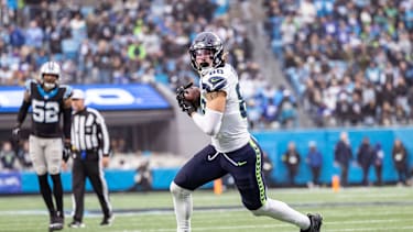 December 28, 2025, Charlotte, North Carolina, U.S: December 28, 2025, Charlotte, North Carolina, USA: Seattle Seahawks tight end AJ Barner (88) on his way to a touchdown. The Seattle Seahawks went on to win 27 to 10 over the Carolina Panthers at Bank of America Stadium. Charlotte U.S - ZUMAw123 20251228_fap_w123_026 Copyright: xJasonxWallex