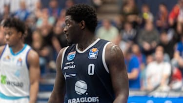 Khyri Thomas (Syntainics MBC, 00): zum ersten Mal seit zwei Monaten wieder bei einem Spiel dabei Syntainics MBC vs. Skyliners Frankfurt, Basketball, 1. Basketball Bundesliga, 22. Spieltag, Saison 2025 2026, 06.03.2026 Syntainics MBC vs. Skyliners Frankfurt, Basketball, 1. Basketball Bundesliga, 22. Spieltag, Saison 2025 2026, 06.03.2026 Weissenfels *** Khyri Thomas Syntainics MBC, 00 for the first time in two months at a game Syntainics MBC vs Skyliners Frankfurt, Basketball, 1 Basketball Bundesliga, 22 Matchday, Season 2025 2026, 06 03 2026 Syntainics MBC vs Skyliners Frankfurt, Basketball, 1 Basketball Bundesliga, 22 Matchday, Season 2025 2026, 06 03 2026 Weissenfels Copyright: xEibner-Pressefoto PiaxSchindlerx EP_PSR