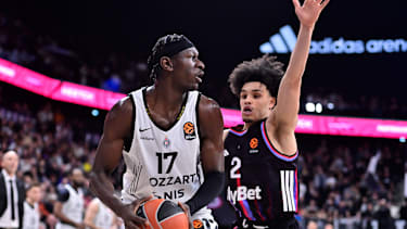 BASKET : Paris Basket vs Partizan Belgrade - Euroleague - 19 03 2026 ISAAC BONGA of Partizan and Nadir Hifi of Paris Basket during the Euroleague match between Paris Basketball and Partizan Mozzart Bet Belgrade at Adidas Arena on March 19, 2026 in Paris, France. ( Photo by Federico Pestellini PSNewz ) - ParisFrance PUBLICATIONxNOTxINxFRAxBEL Copyright: xFedericoxPestellinix