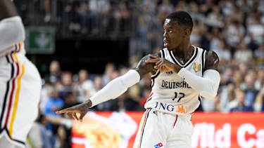Dennis SCHROEDER (SCHRÖDER) (GER, 17, mi.) freut sich ueber einen Dreier, Freude, Jubel, Geste, Einzelbild, Einzelaktion, Aktion, Basketball Laenderspiel WM Qualifikation Deutschland (GER) - Niederlande (NED), Endstand 99:83, FIBA Basketball World Cup European Qualifiers, 2nd Round, Group K, am 27.08.2026, in Koeln Lanxess Arena; *** Dennis SCHROEDER SCHRÖDER GER, 17, celebrates a three-pointer; joy, celebration, gesture; single frame, individual play, action; basketball international match, World Cup qualifier, Germany (GER) vs. Netherlands (NED), final score 99-83, FIBA Basketball World Cup European Qualifiers, 2nd Round, Group K, on August 27, 2026, at the Lanxess Arena in Cologne