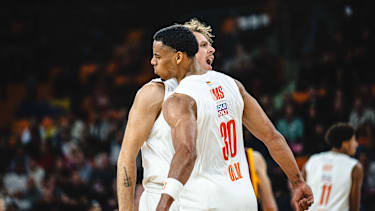 Lenny Liedtke (ratiopharm ulm) and Jaylen Sims (ratiopharm ulm) gestures during the Basketball Eurocup match between ratiopharm ulm and BOSNA BH Telecom Sarajevo at ratiopharm Arena on October 14, 2026 in Neu-Ulm, Germany. (Photo by Harry Langer DeFodi Images) - *** Lenny Liedtke of ratiopharm ulm and Jaylen Sims of ratiopharm ulm gesture during the Basketball Eurocup game between ratiopharm ulm and BOSNA BH Telecom Sarajevo at the ratiopharm Arena on October 14, 2026 in Neu Ulm, Germany. Photo by Harry Langer, DeFodi Images
