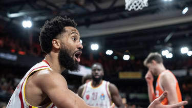 Davion Mintz (10, Würzburg Baskets) in Aktion nach einem Pfiff des Schiedsrichters am 15. Spieltag der EasyCredit BBL in der Partie Rasta Vechta gegen Fitness First Würzburg Baskets. Davion Mintz (10, Würzburg Baskets) in Aktion *** Davion Mintz 10, Würzburg Baskets in action after a whistle by the referee on matchday 15 of the EasyCredit BBL in the game between Rasta Vechta and Fitness First Würzburg Baskets Davion Mintz 10, Würzburg Baskets in action Copyright: xFeyzullahxGökalp feyzofsportsx