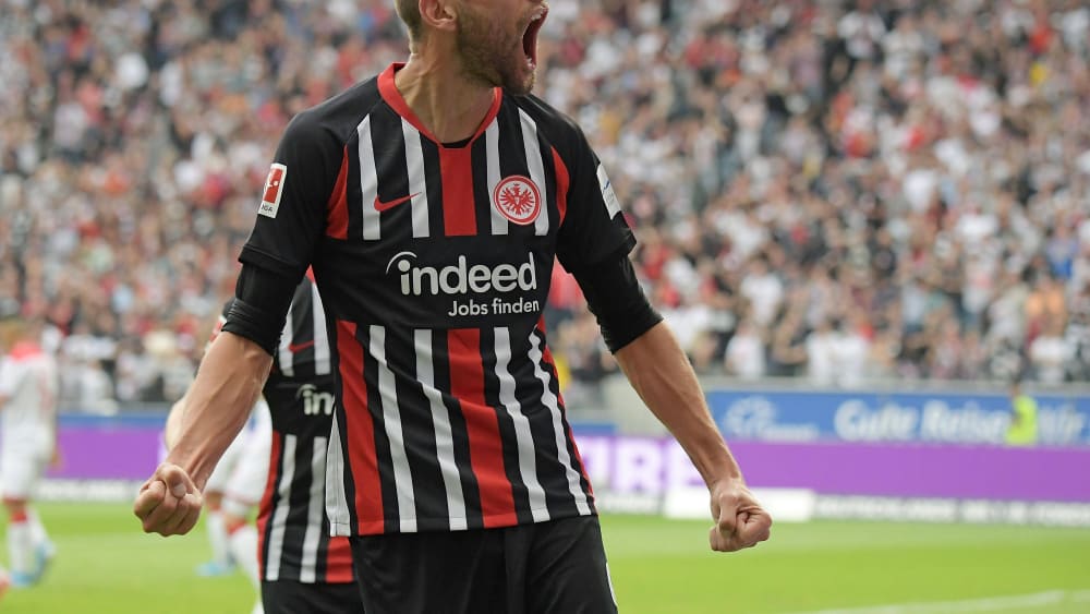Er feierte einen gelungenen Einstand: Bas Dost traf zwölf Minuten nach seiner Einwechslung für Frankfurt.