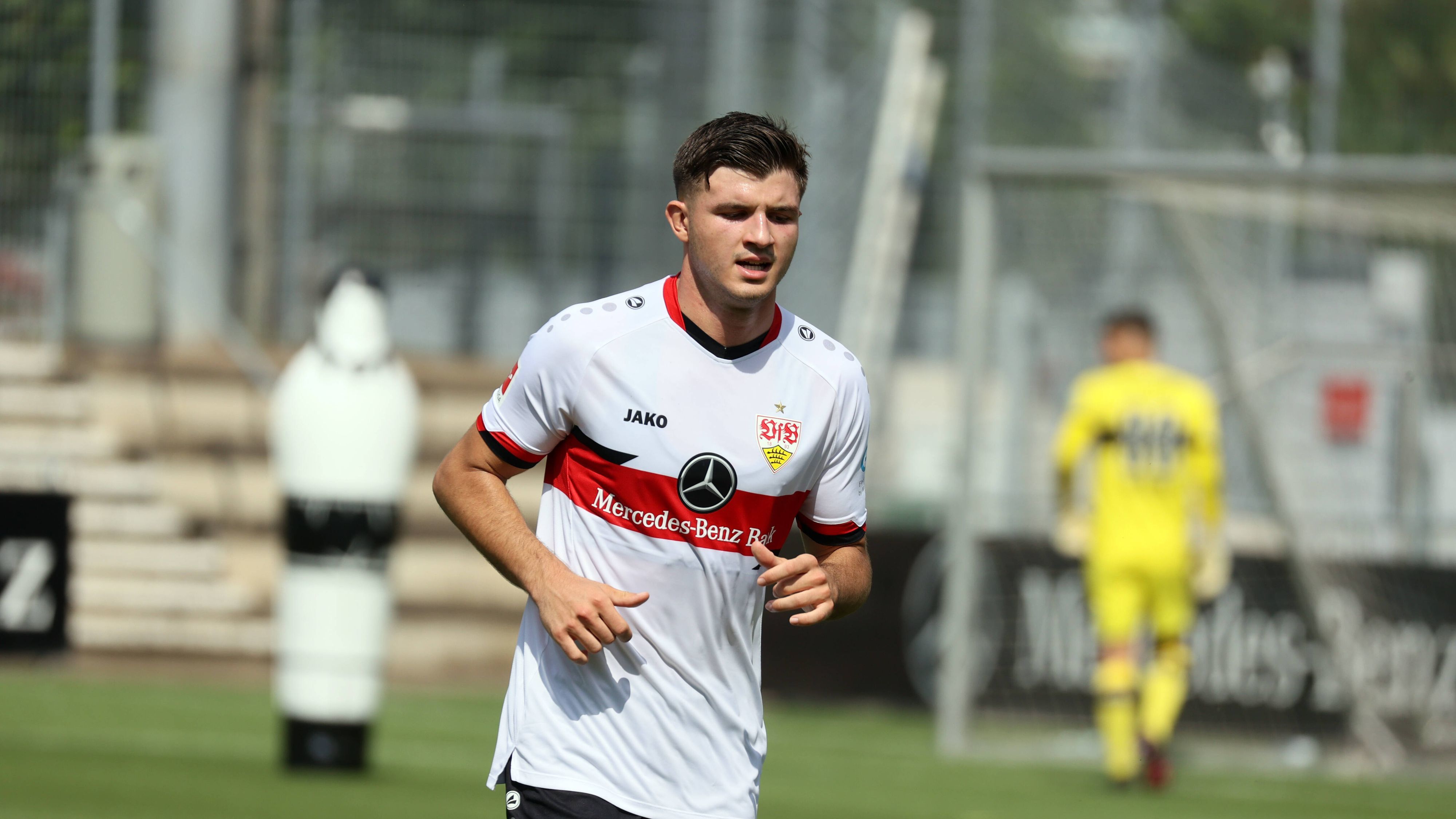 Aidonis Soll Bei Dynamo Dresden Reifen Kicker