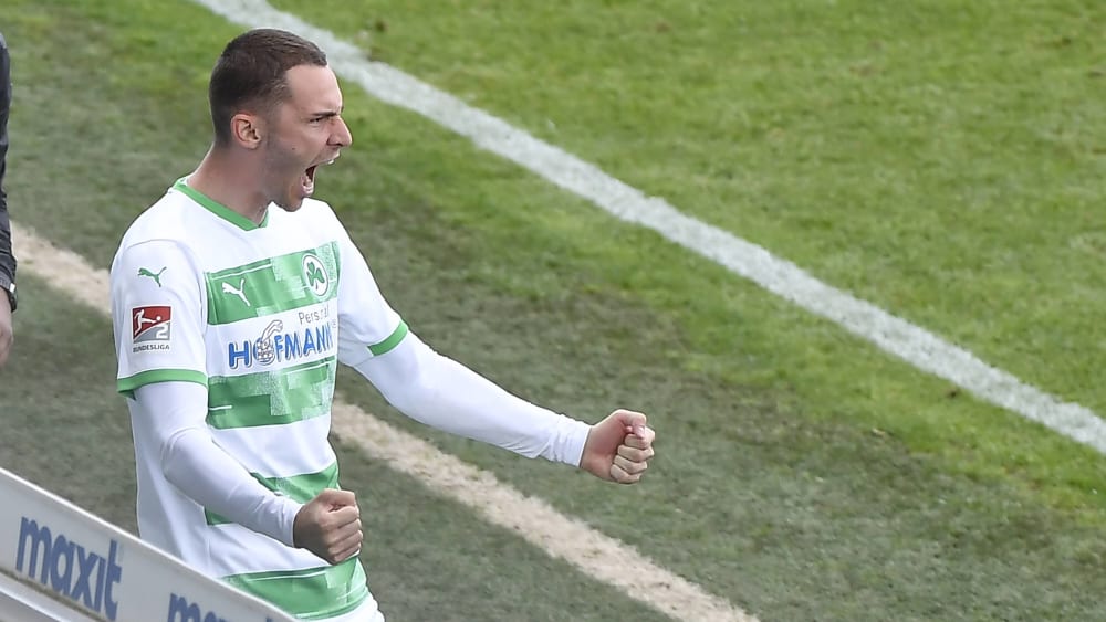 Branimir Hrgota stürmt weiter für die SpVgg Greuther Fürth.