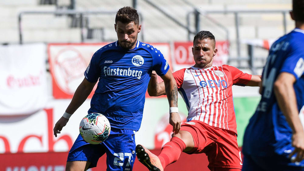 Ein kampfstarker Mittelfeldspieler für die Stuttgarter Kickers: Luigi Campagna (rechts), der die Kickers Offenbach verlässt.