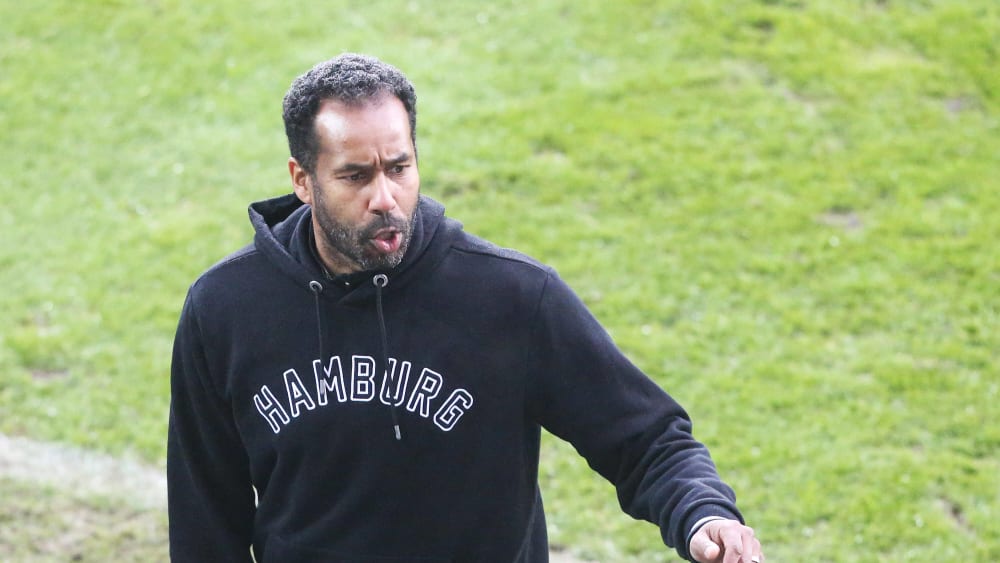 Hamburgs Trainer Daniel Thioune hat die richtige Mischung aus Kampf und Kunst noch nicht gefunden.