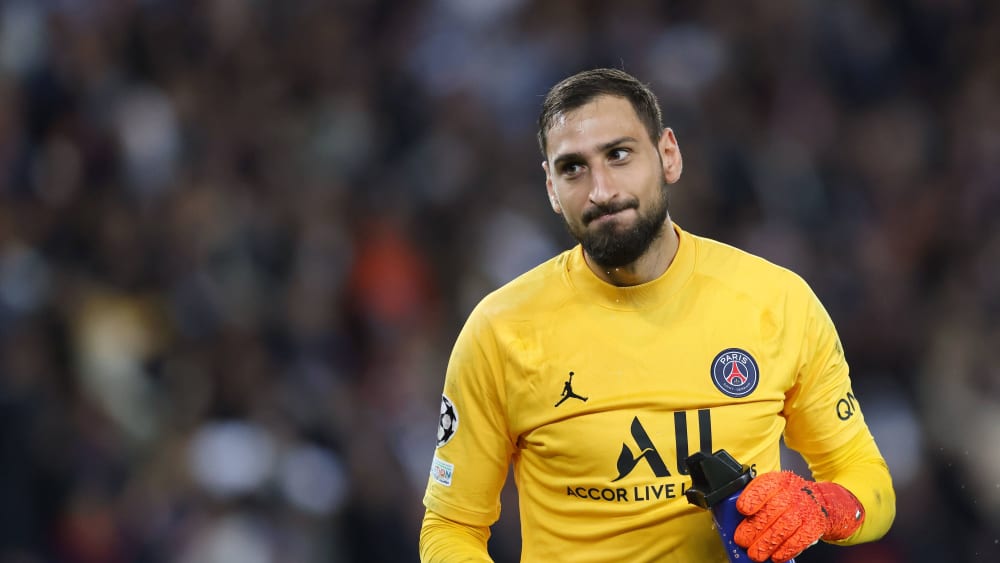 Paris, France, 28th September 2021. Gianluigi Donnarumma of Paris St Germain during the UEFA Champions League match at Le Parc des Princes, Paris. Picture credit should read: David Klein Sportimage PUBLICATIONxNOTxINxUK SPI-1213-0203