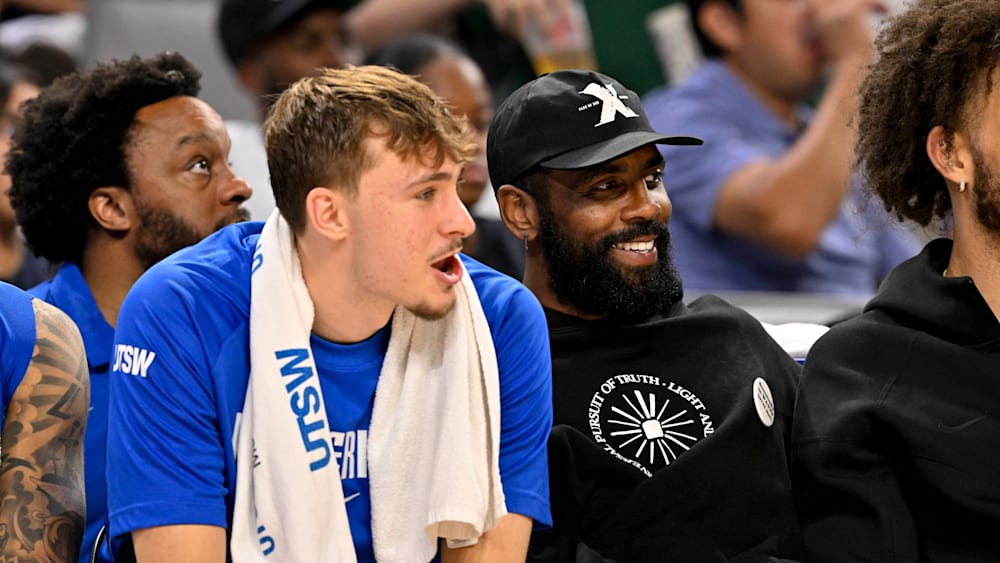 Zukunft und Gegenwart: Cooper Flagg mit Kyrie Irving