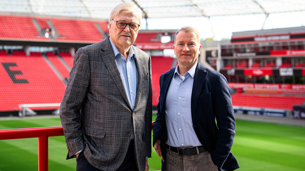 Werner Wenning (li.) wird an der Spitze von Bayer 04 Leverkusen von Wolfgang Nickl (re.) abgelöst.