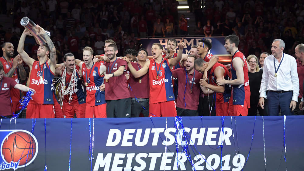 Der Meister startete gegen Hamburg in die Saison.