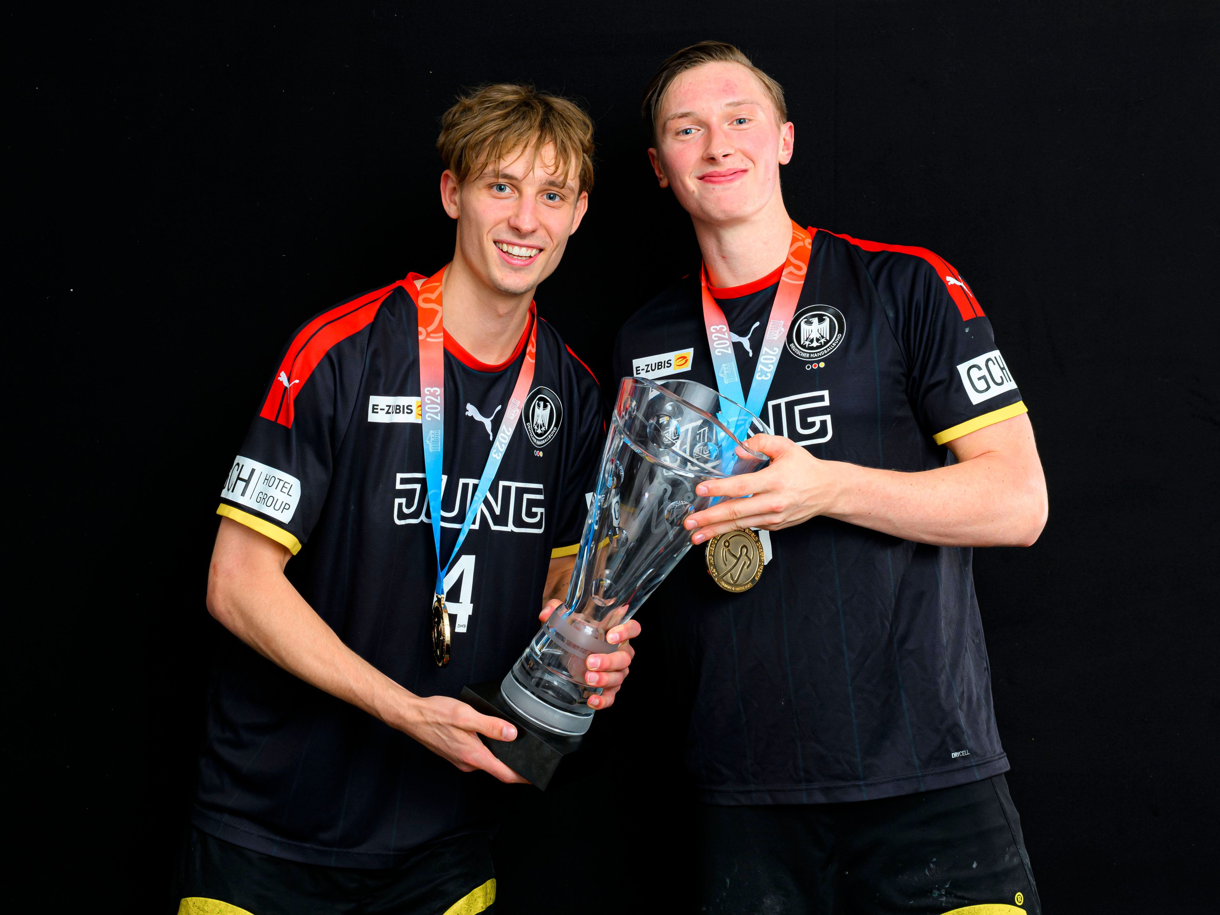 Video: VfL Gummersbach and the junior world champions Mathis Häseler and ...