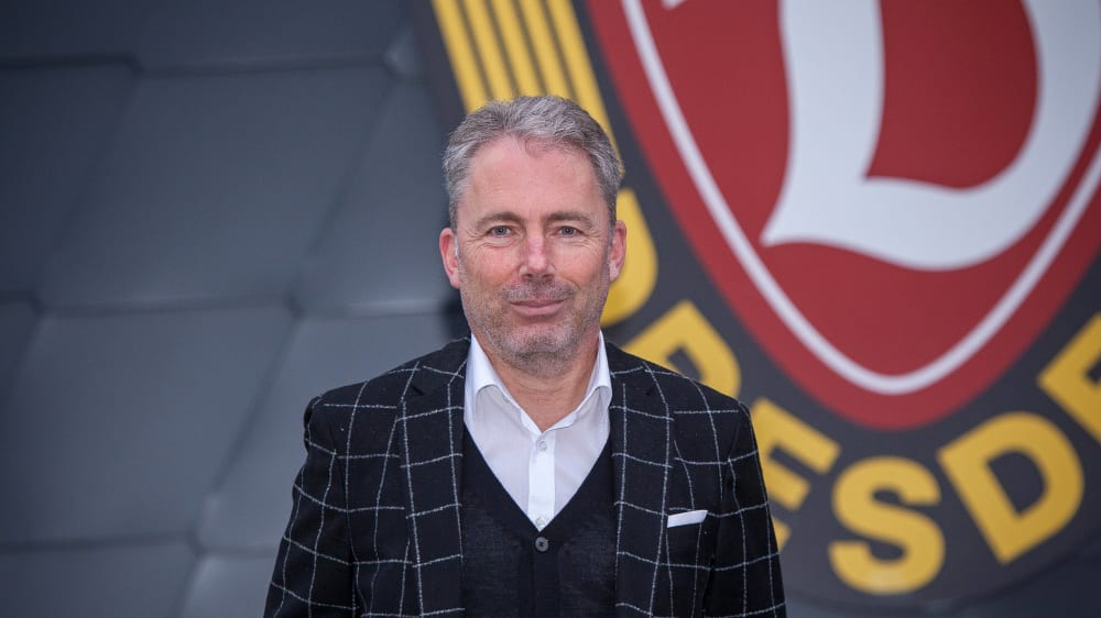 Dynamos Geschäftsführer Jürgen Wehlend stand Medienvertreter Rede und Antworten.