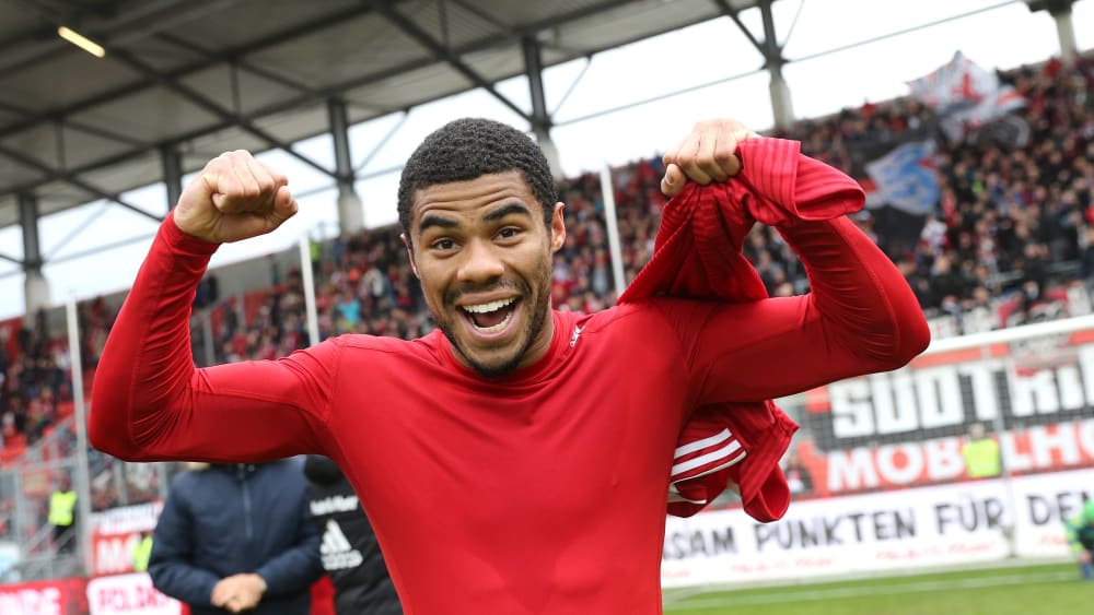 Otavio und das KuchenSignal Bundesliga kicker