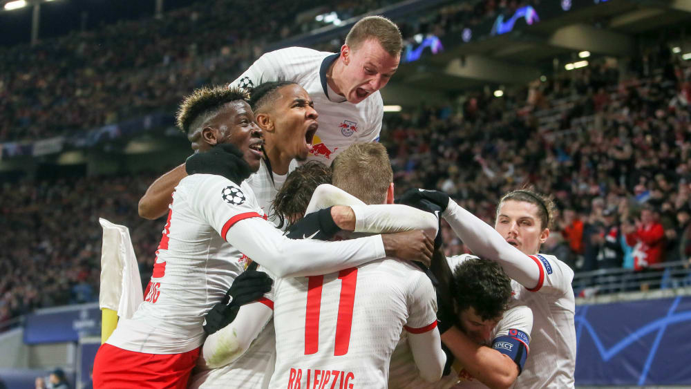 RB Leipzig bejubelt den späten Ausgleich durch Emil Forsberg.