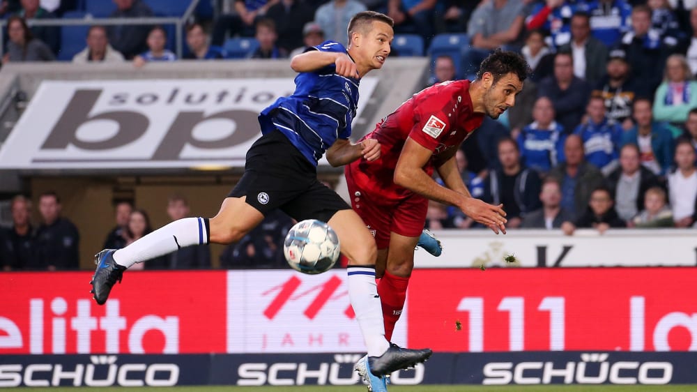 Am Ende die Nase vorn: Torschütze Hamadi Al Ghaddioui (r.) und Tabellenführer VfB Stuttgart.
