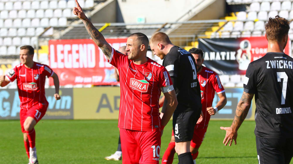 Sercan Sararer wurde in letzter Sekunde zum Matchwinner für Türkgücü München.