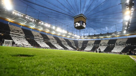 Tolle Choreographie: Frankfurt freut sich auf die nächste stimmungsvolle Europapokalsaison.