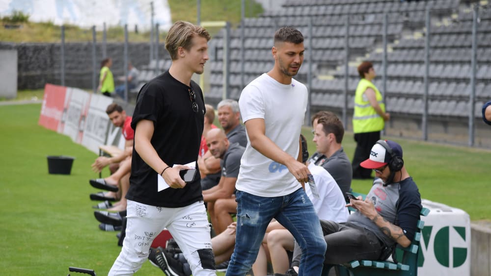 Aleksandar Dragovic und Tin Jedvaj (li.)