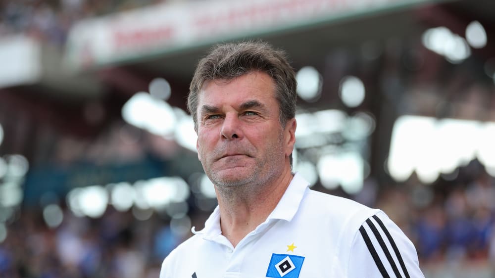 Will sich nicht jagen lassen, ist mit dem Saisonstart aber zufrieden: HSV-Trainer Dieter Hecking.