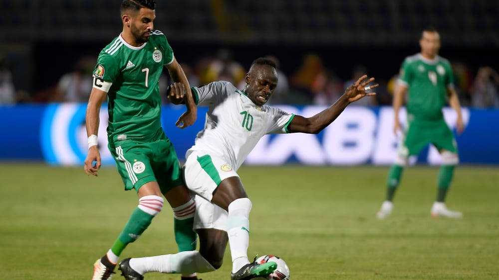 Riyad Mahrez (li.), Sadio Mané