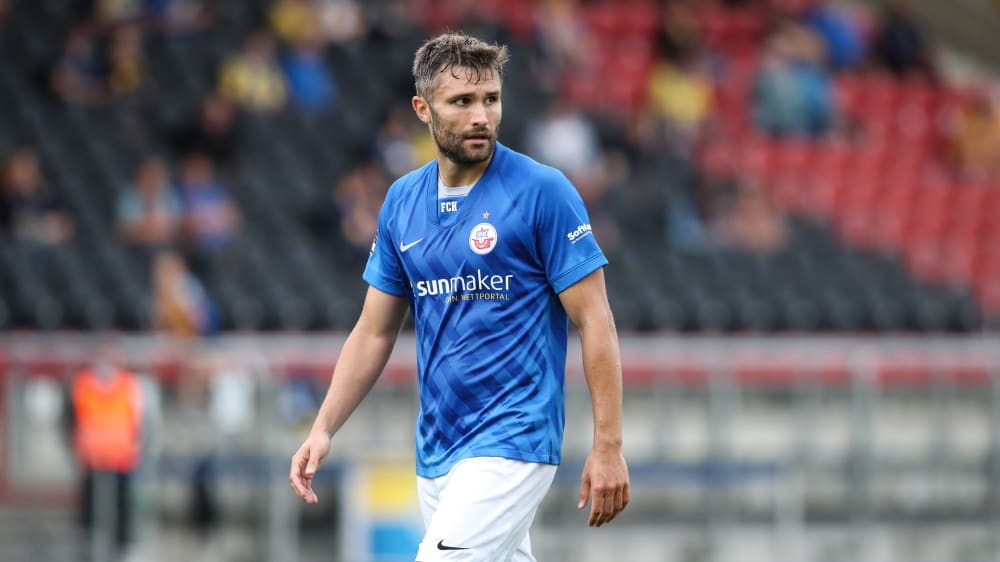 Adam Straith verlässt Hansa Rostock und sucht nach einer neuen Herausforderung.
