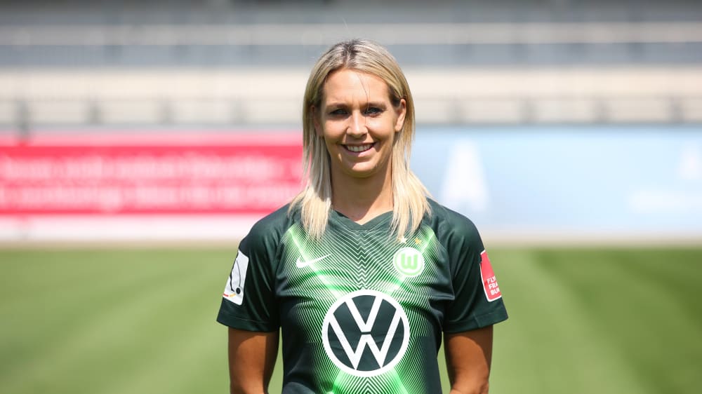 Strebt mit dem VfL Wolfsburg erneut nach dem Meistertitel: Lena Goe&#223;ling.