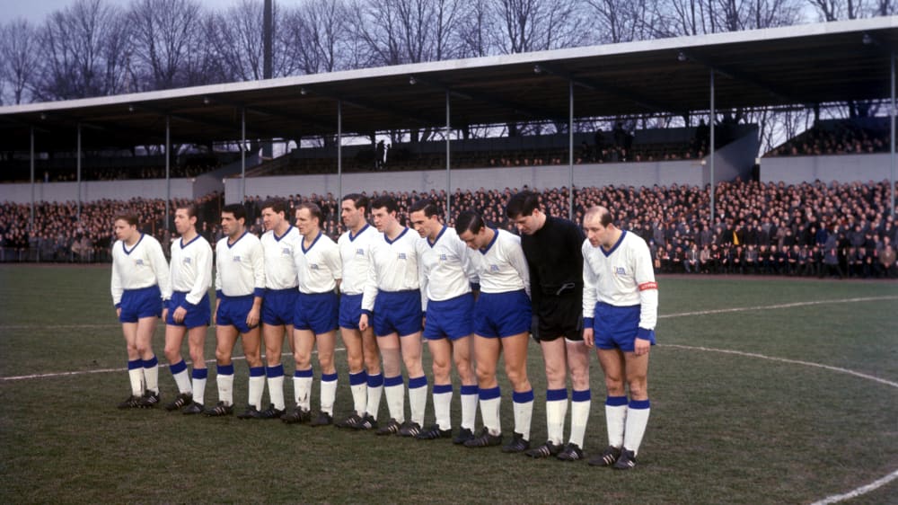 Ihr Platz in den Geschichtsb&#252;chern wird derzeit vom FC Schalke 04 erheblich gef&#228;hrdet: Die historisch schlechte Mannschaft von Tasmania Berlin aus der Bundesliga-Saison 1965/66.