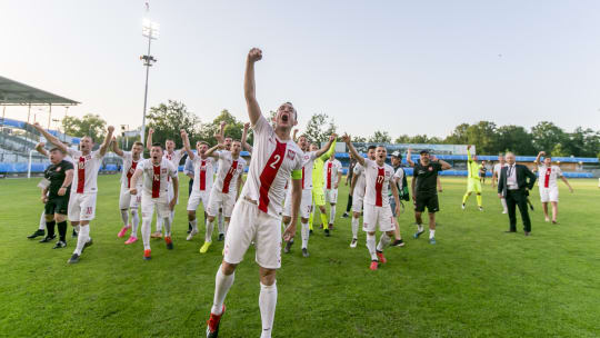 Polnischer Jubel in Burghausen: Die Gäste siegten mit 3:2 im Finale um den UEFA Regions Cup.