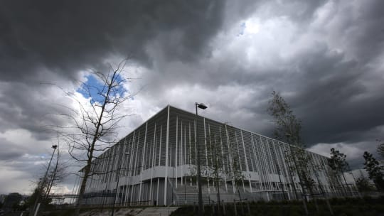 Dunkle Wolken als Omen? Im Stade Matmut-Atlantique von Bordeaux begann am Freitag die neue Saison in der Ligue 1.