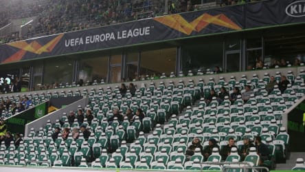 Einige leere Plätze gibt es bei Wolfsburger Europa-League-Heimspielen regelmäßig - gegen Donezk dürfen gar keine Fans ins Stadion.