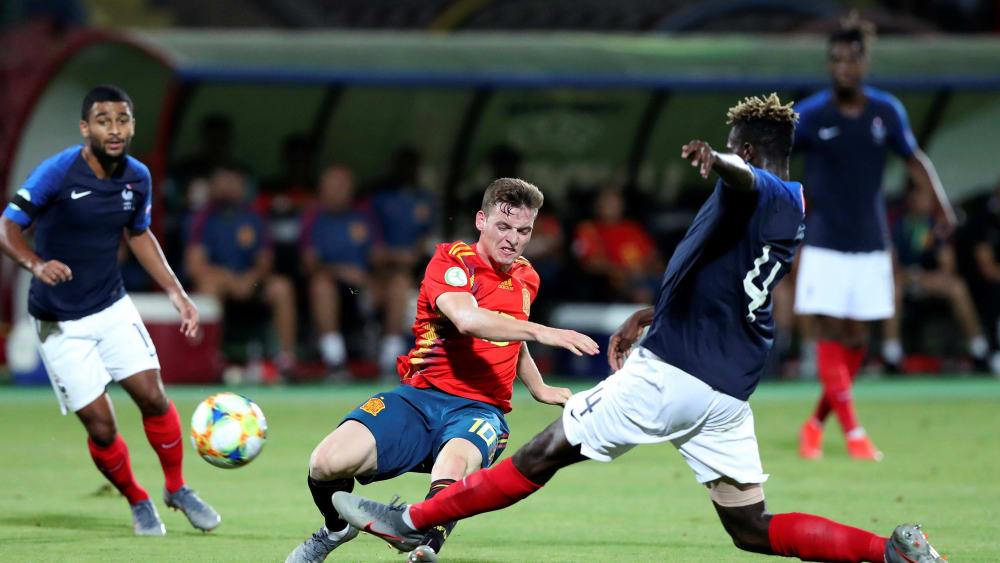 In der regulären Spielzeit gelang leicht dominanten Spaniern um den Dortmunder Sergio Gomez kein Tor.