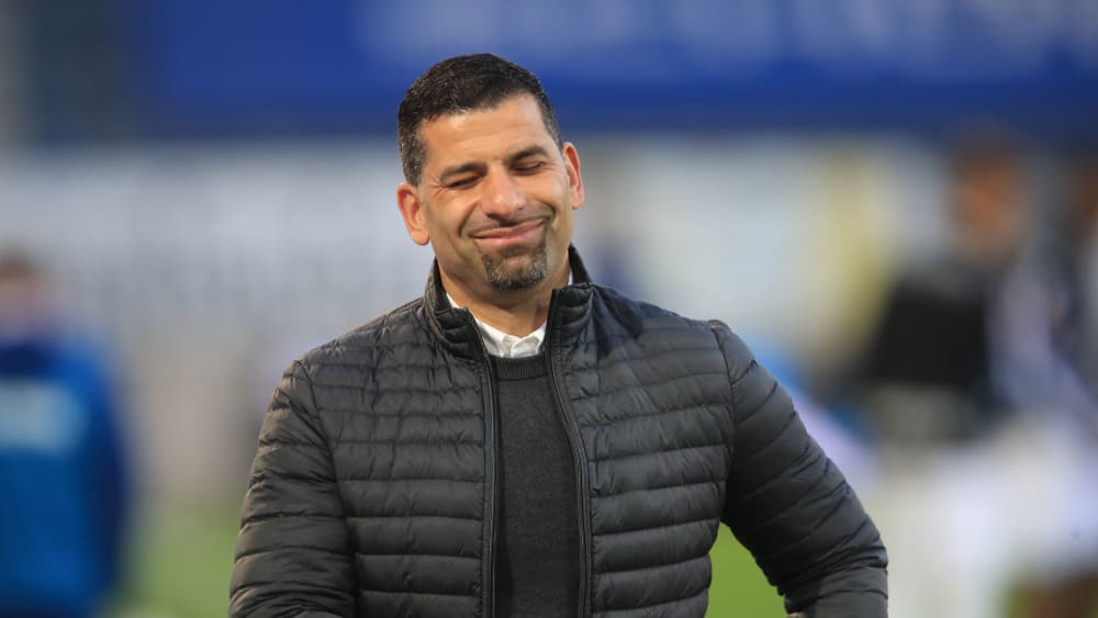 Am Ende unvermeidbar: Dimitrios Grammozis und der FC Schalke 04 müssen den Gang ins Unterhaus antreten.