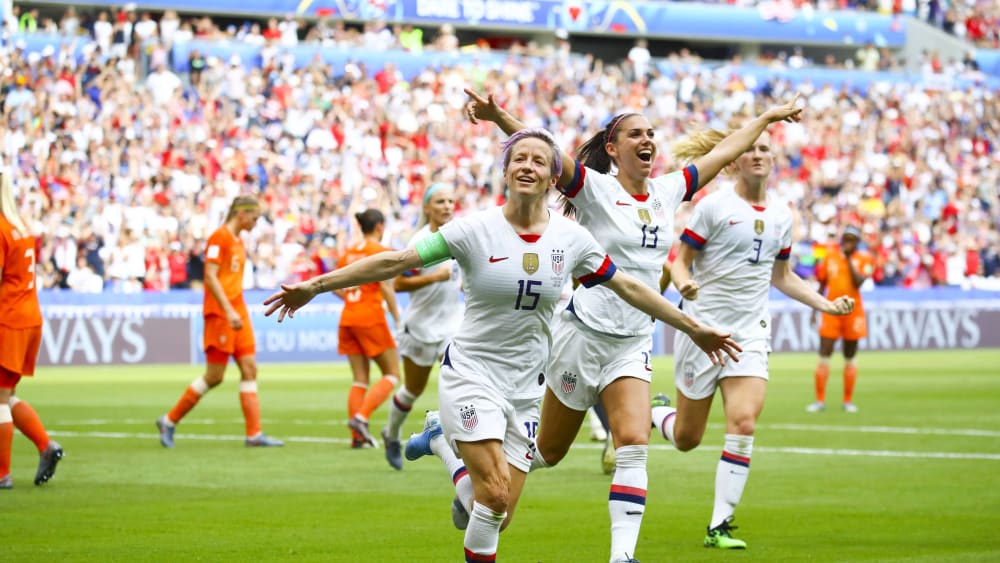 Megan Rapinoe, Alex Morgan (re.)