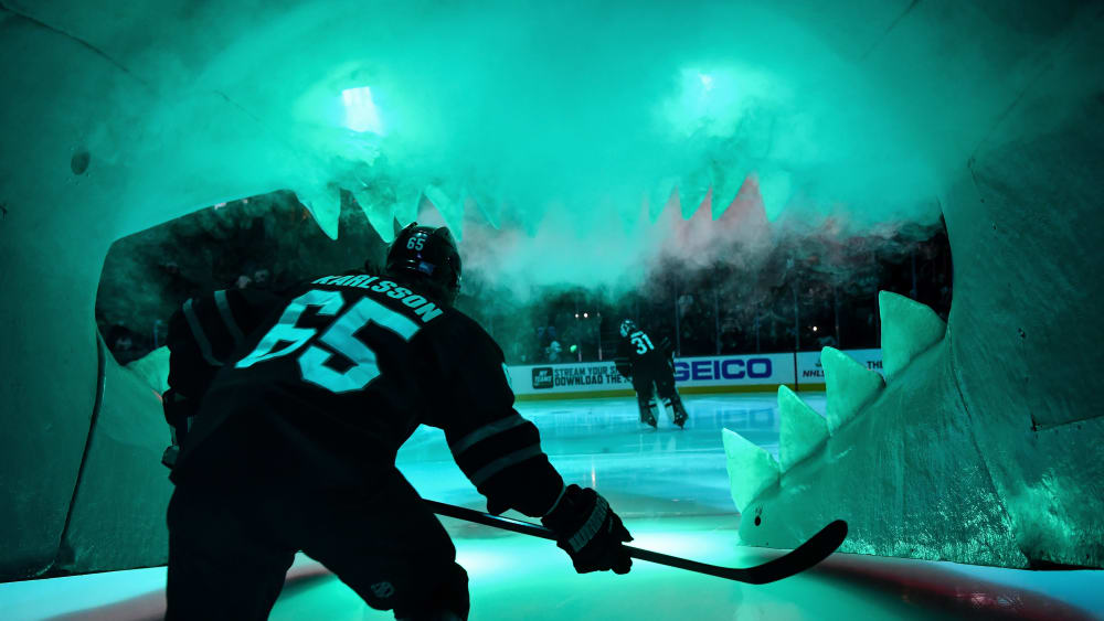 Böses Erwachen im Haifischbecken: Erik Karlsson und die San Jose Sharks sind Letzter in der Western Conference.