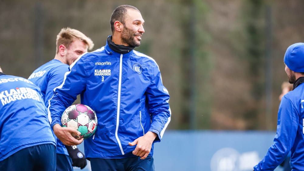 Bleibt dem Karlsruher SC ein weiteres Jahr lang treu: Verteidiger Daniel Gordon.