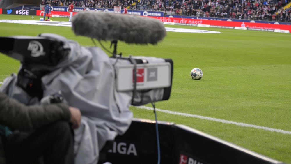 Fans sind bei den anstehenden Bundesliga-Spielen nicht dabei, die TV-Kameras schon.