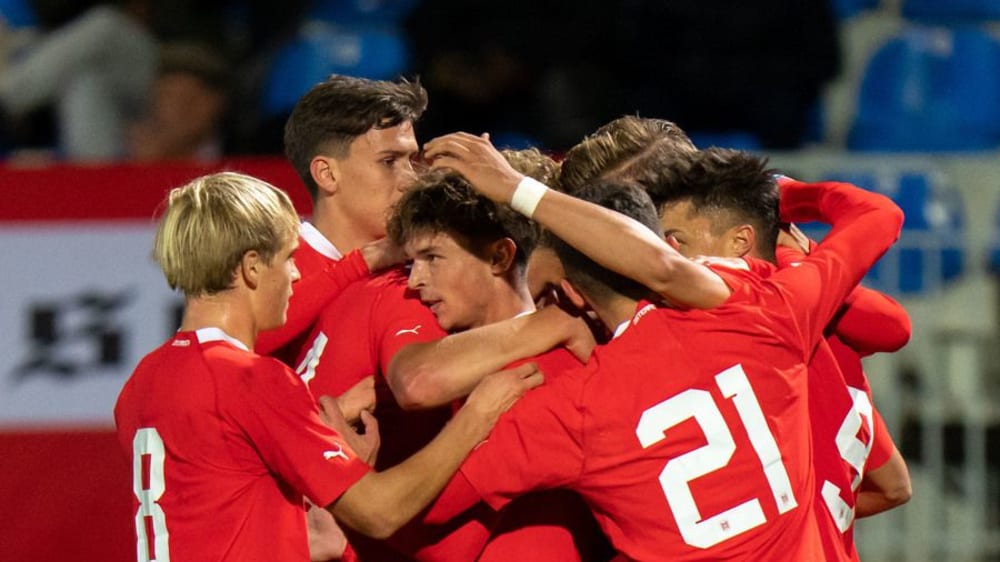 Österreichs U-21-Team will im Test gegen die Türkei jubeln.