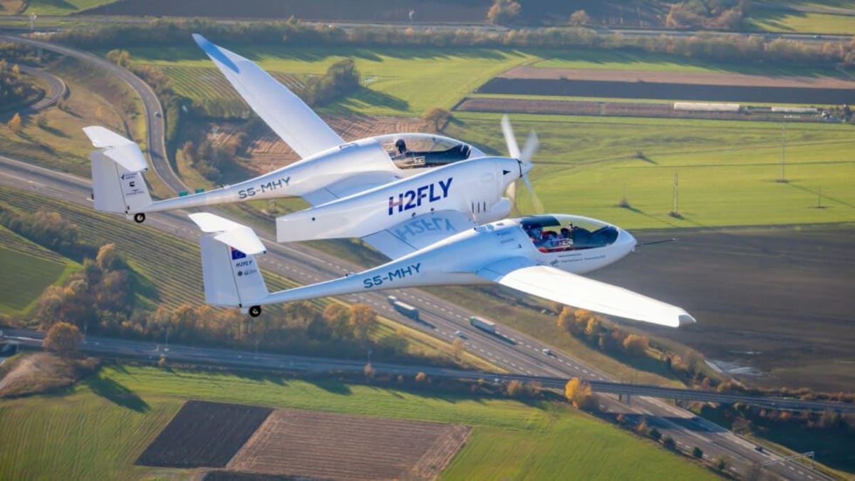 H2Fly-HY4-Dieses-deutsche-Wasserstoff-Flugzeug-fliegt-bereits-