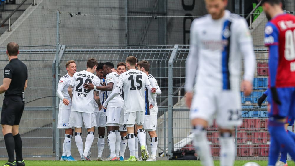 Jubel beim Hamburger SV nach dem 1:0 durch Dudziak.