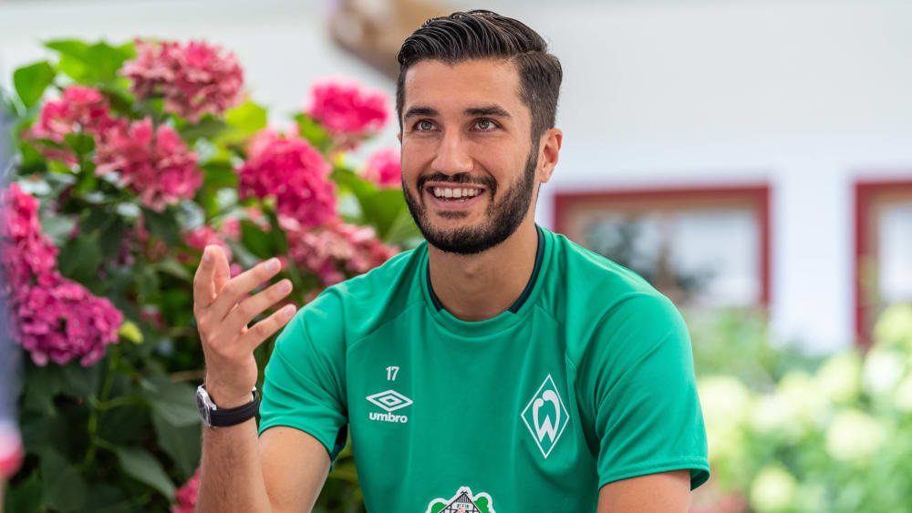 Im Trainingslager in Grassau: Nuri Sahin spricht in einer Medienrunde.