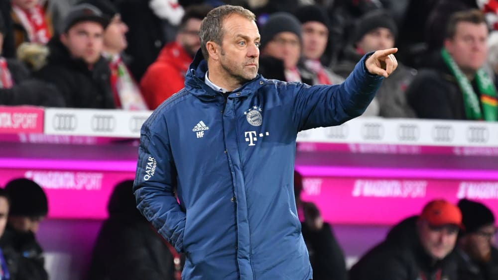 FC Bayern Mücnhens Interimstrainer Hansi Flick am Rande der Partie gegen Werder Bremen (6:1).