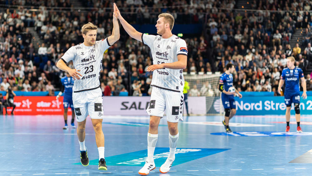 Rune Dahmke und Nikola Bilyk klatschen ab