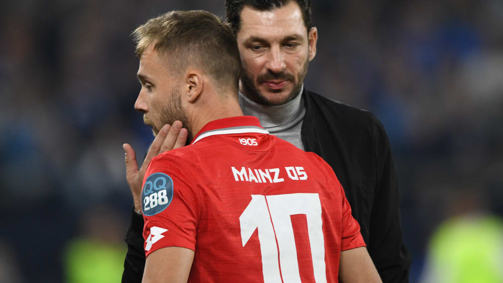 Alexandru Maxim und Trainer Sandro Schwarz