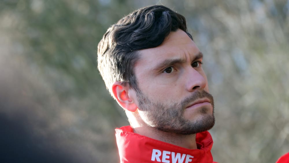Ist sich der Situation bewusst und hofft auf die Unterstützung der Fans: Jonas Hector (hier in der Mixed-Zone nach dem Training am Dienstagmorgen).