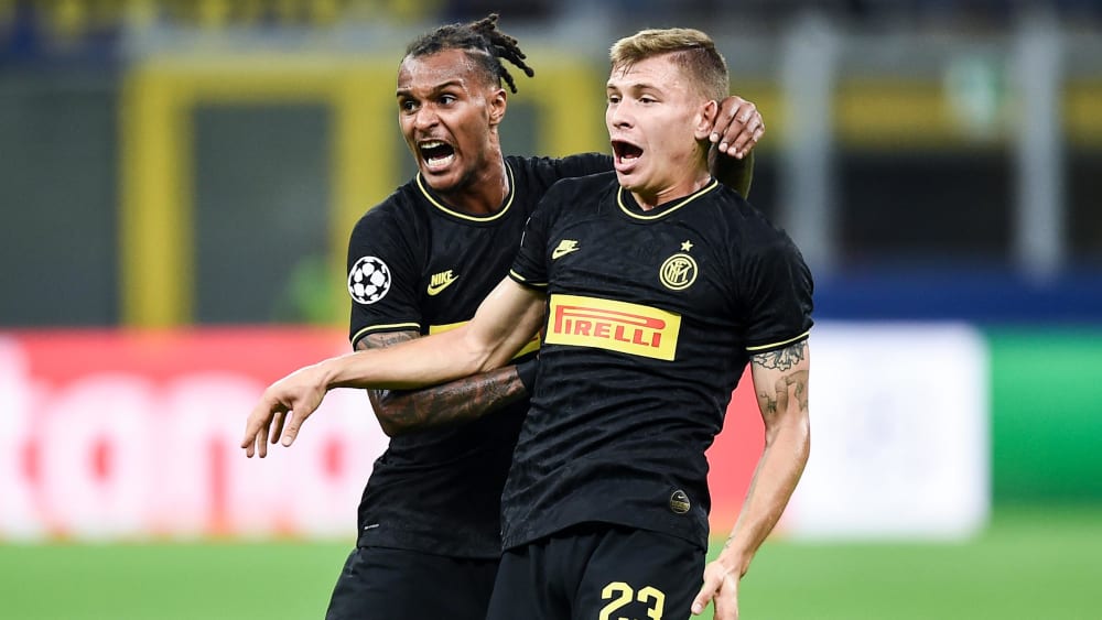 Der Jubel nach dem späten Ausgleich von Nicolo Barella (re.).
