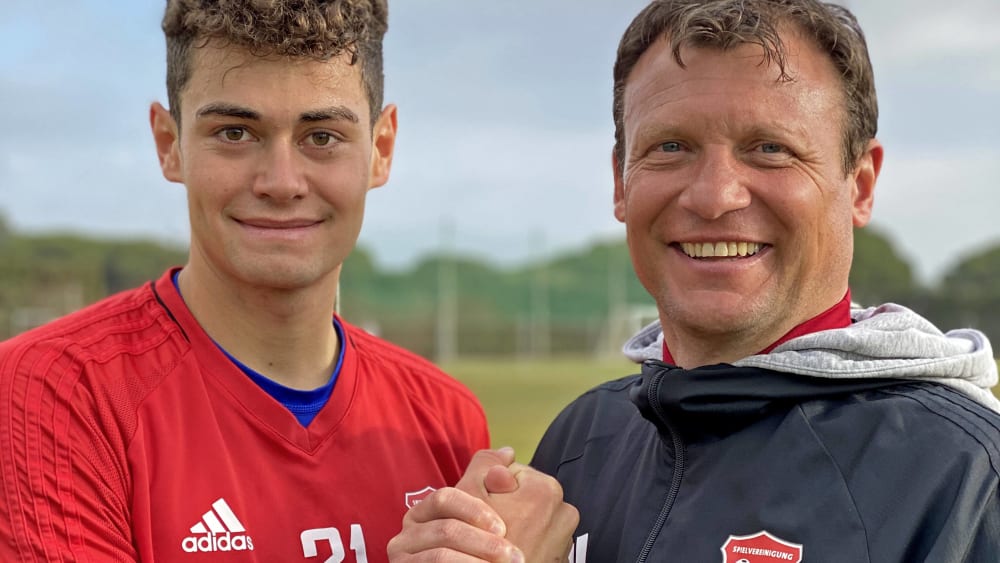 Freude über vollzogenen Wechsel: Alexander Fuchs spielt nun für Unterhaching.