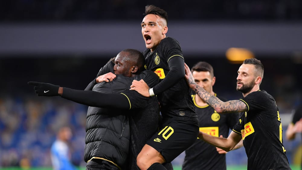 Er traf in Neapel noch vor der Pause doppelt: Inter-Angreifer Romelu Lukaku.